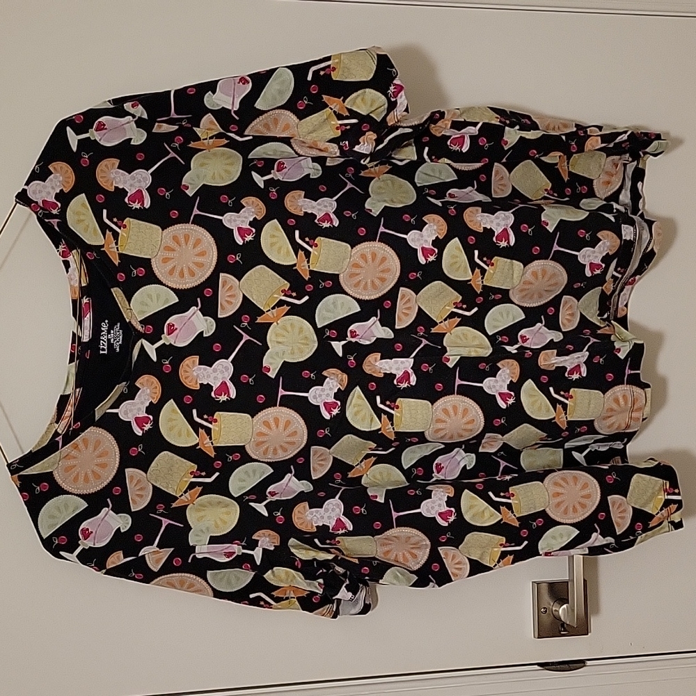 100% cotton short-sleeve soft v-neck tee with cocktail pattern in 3X by Liz & Me